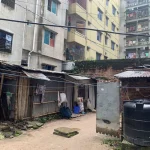 Photo of street scene in Dhaka, Bangladesh