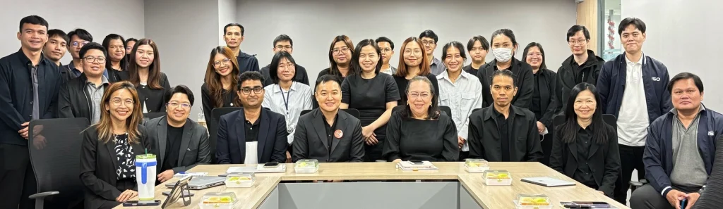 Group photo of The National Statistics Office welcoming representatives from UNFPA and WorldPop