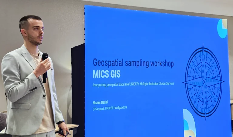 Photo of Nazim Gashi (GIS consultant, UNICEF) presenting a workshop