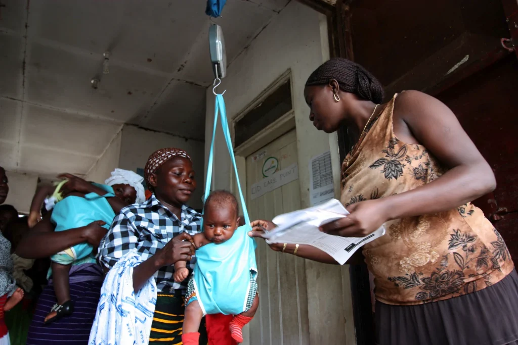 Photo of health clinic for Congo refugees in Uganda
