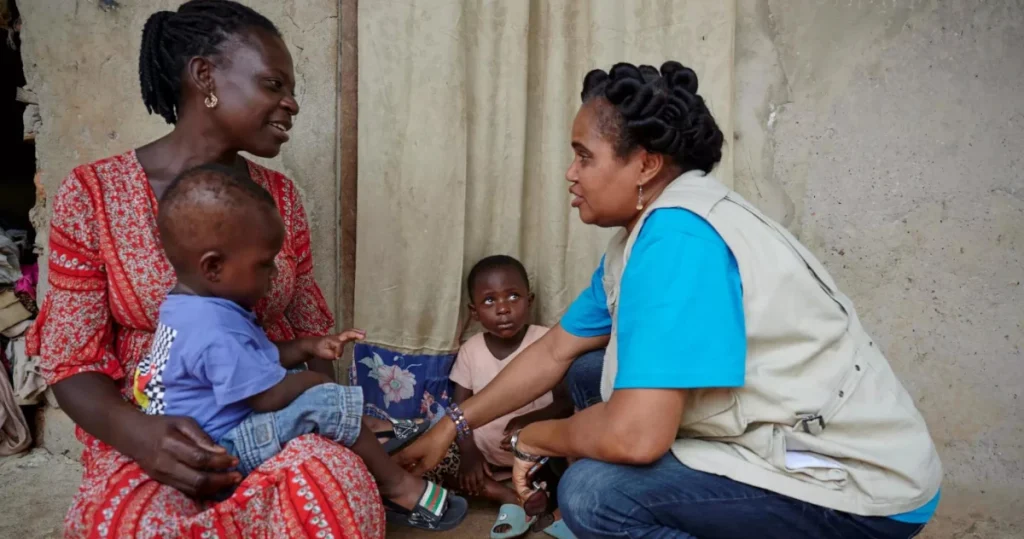 Photo of vaccination consultation. UNICEF, Ghana