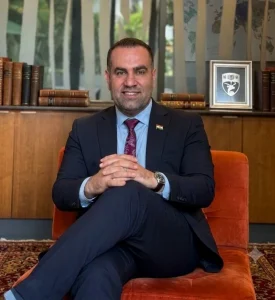 Portrait photo of Dr Sarchil Qader