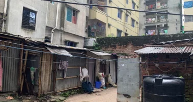 Dhaka building 01 Photo of street scene in Dhaka, Bangladesh