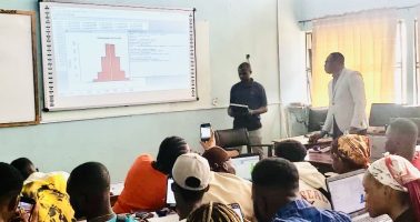 Photo of Dr Chris Nnanatu running a Geospatial Statistical Modelling in R workshop at Nnamdi Azikiwe University. Awka, Nigeria, 17 February 2023.