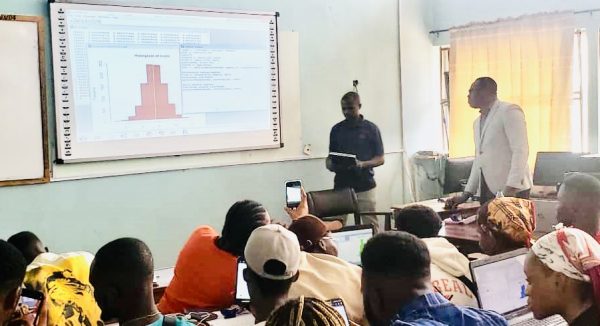 Photo of Dr Chris Nnanatu running a Geospatial Statistical Modelling in R workshop at Nnamdi Azikiwe University. Awka, Nigeria, 17 February 2023.